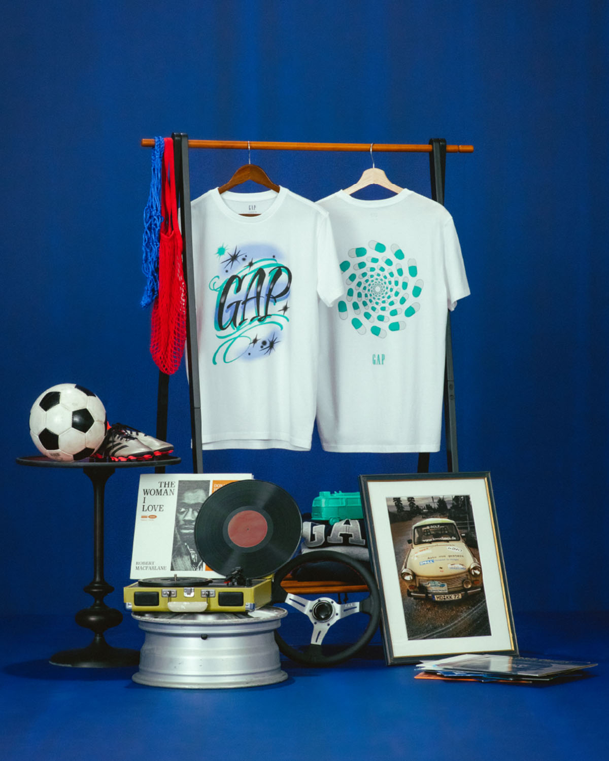 Gap日本上陸30周年】アーティストコラボTシャツは超個性的